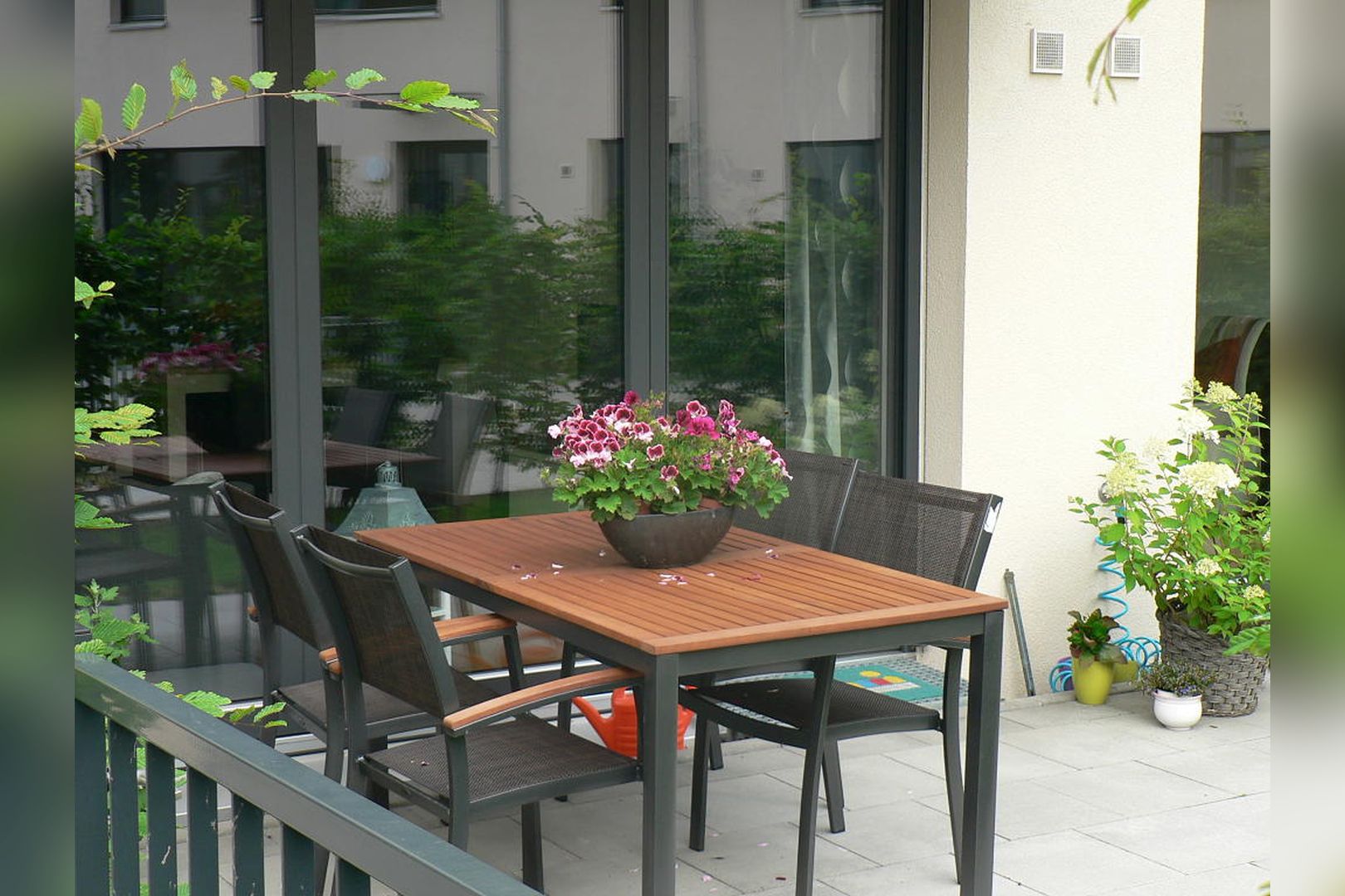 Immobilie Nr.Hilden 04 - 3-Raum-Maisonette mit 2 Schlafräumen u. sep. Küchen-Esszimmer, Terrasse u. kl. Garten - Bild 13.jpg