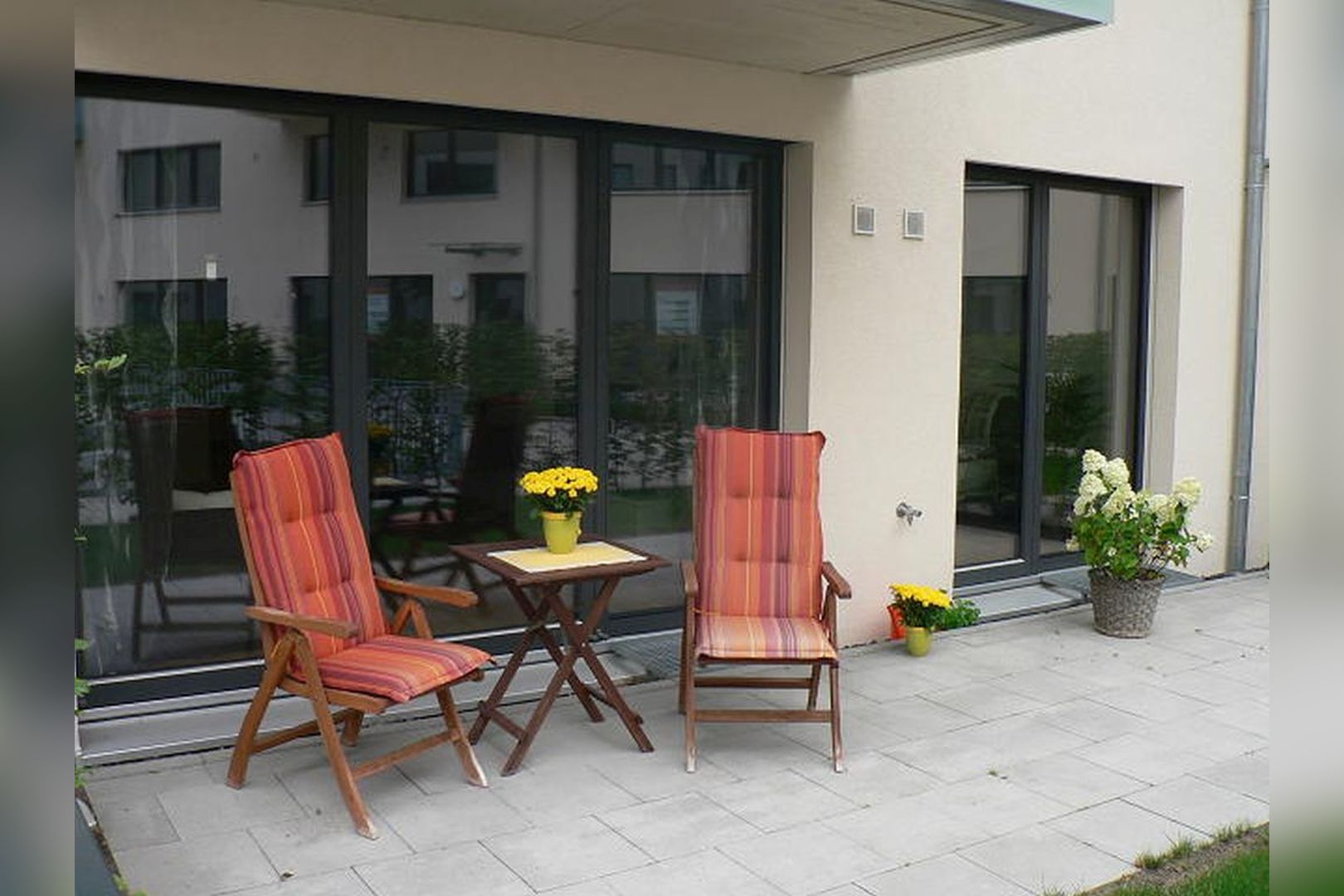 Immobilie Nr.Hilden 04 - 3-Raum-Maisonette mit 2 Schlafräumen u. sep. Küchen-Esszimmer, Terrasse u. kl. Garten - Bild 3.jpg