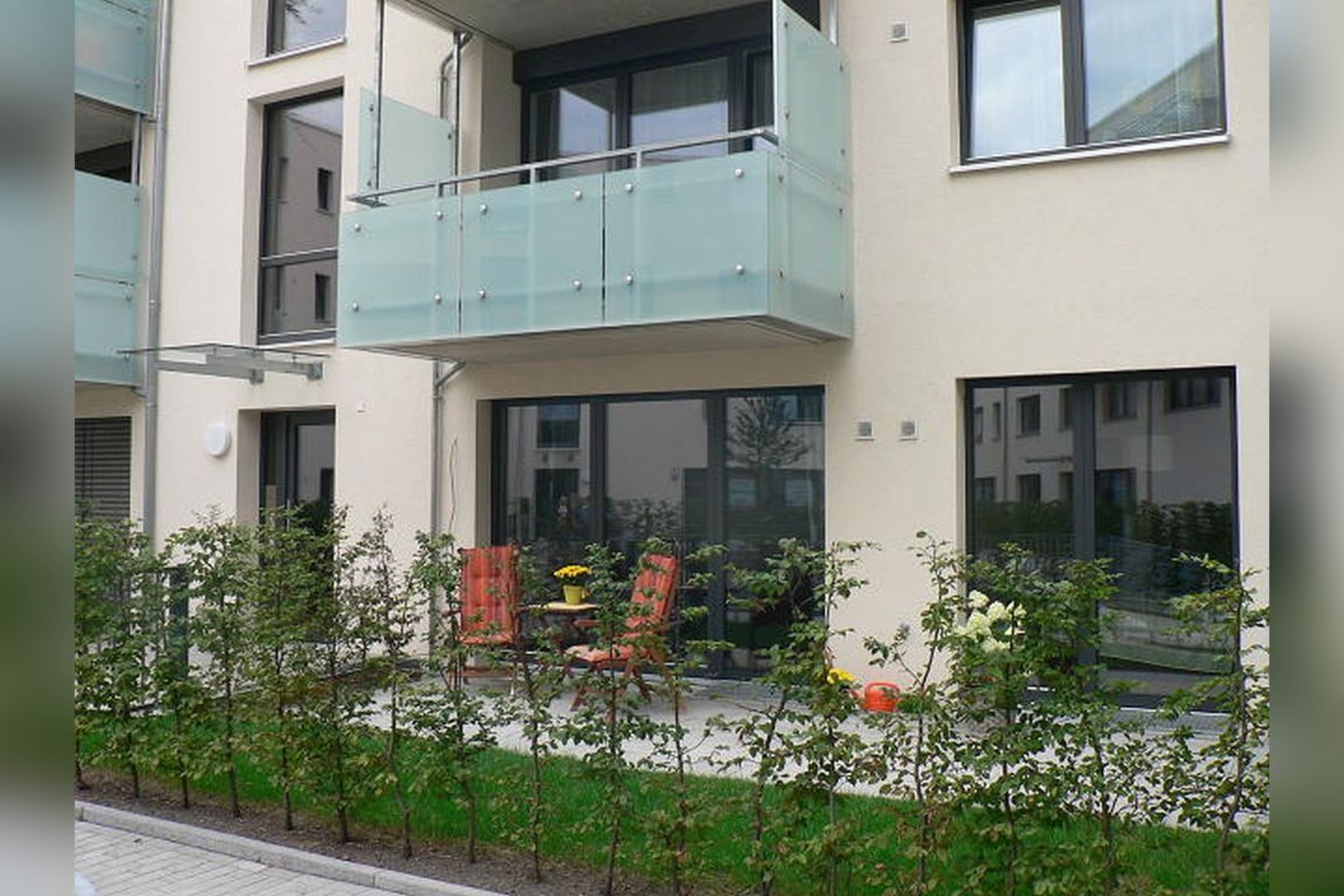 Immobilie Nr.Hilden 04 - 3-Raum-Maisonette mit 2 Schlafräumen u. sep. Küchen-Esszimmer, Terrasse u. kl. Garten - Bild main.jpg