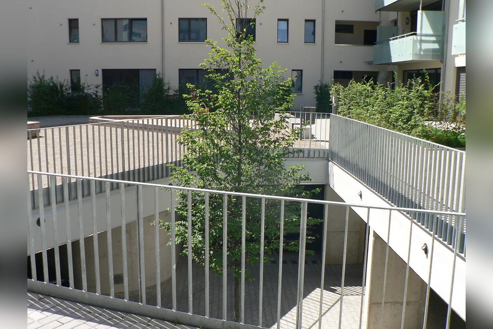 Immobilie Nr.Hilden 007 - 3-Raum-Maisonette-Wohnung mit geschlossenem Küchen u. Essbereich, Terrasse mit kl. Gartenfläche - Bild 15.jpg