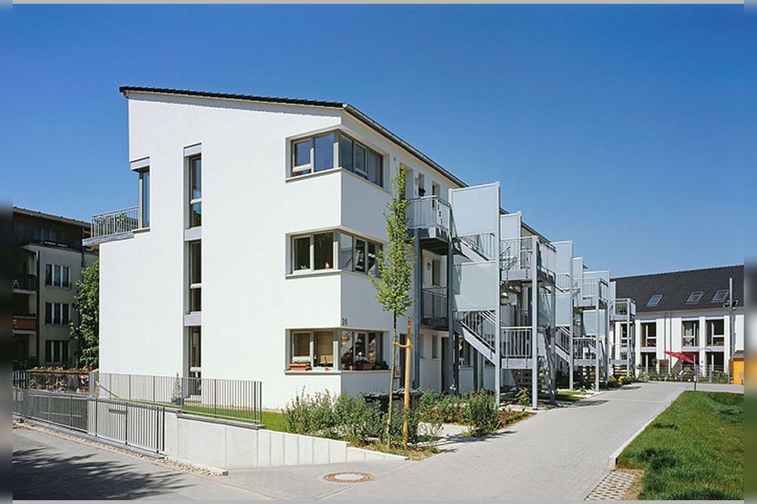 Immobilie Nr.D.dorf-Itter 100 - Reihenhäuser, Doppelhaushälften, Eigentumswohnungen auf Erbpacht - Bild 13.jpg