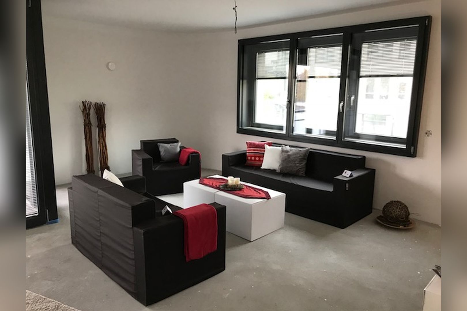 Immobilie Nr.Hilden WE 12 - 4-Zimmer-Wohnung im 1.OG + Loggia und TG-Stellplatz - Bild 8.jpg