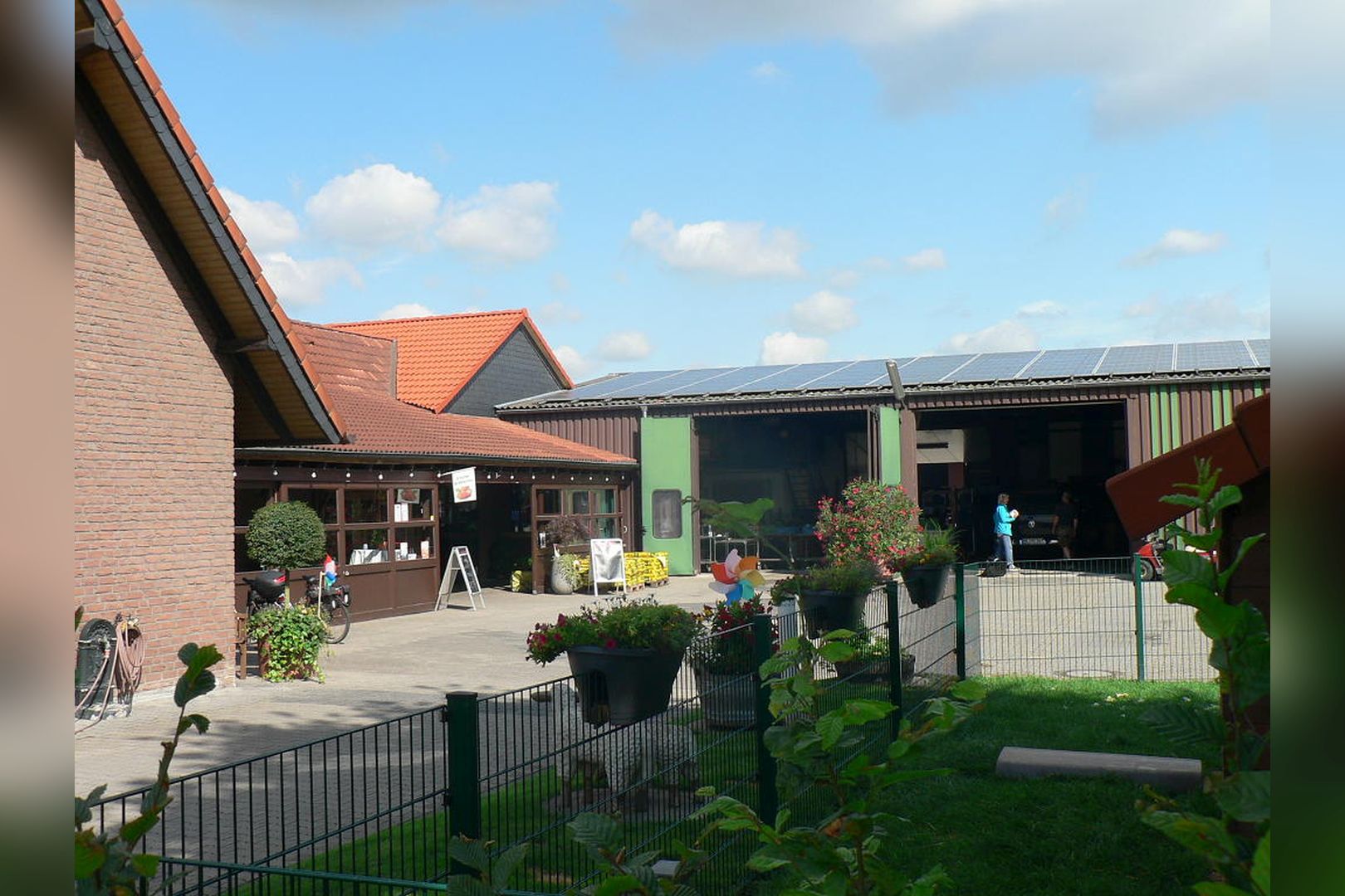 Immobilie Nr.BÖ-000 - Energieeffizientes Neubauquartier mit 20 Wohneinheiten und TG - Bild 3.jpg