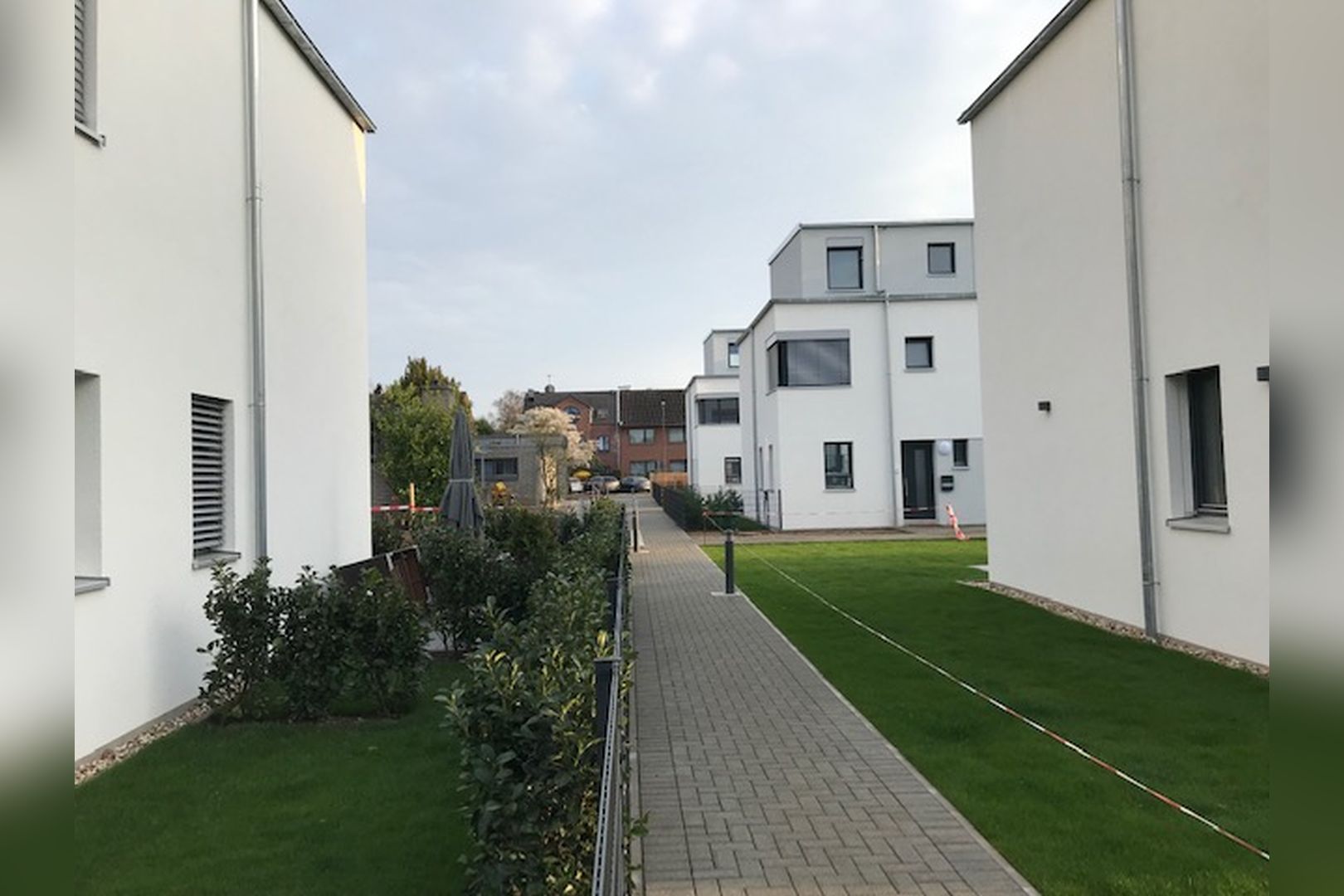 Immobilie Nr.BÖ-07 - BÖ-07; Reihenend-Mittelhaus mit Garten, Dachterrasse u. Garagenzugang  - Bild 6.jpg