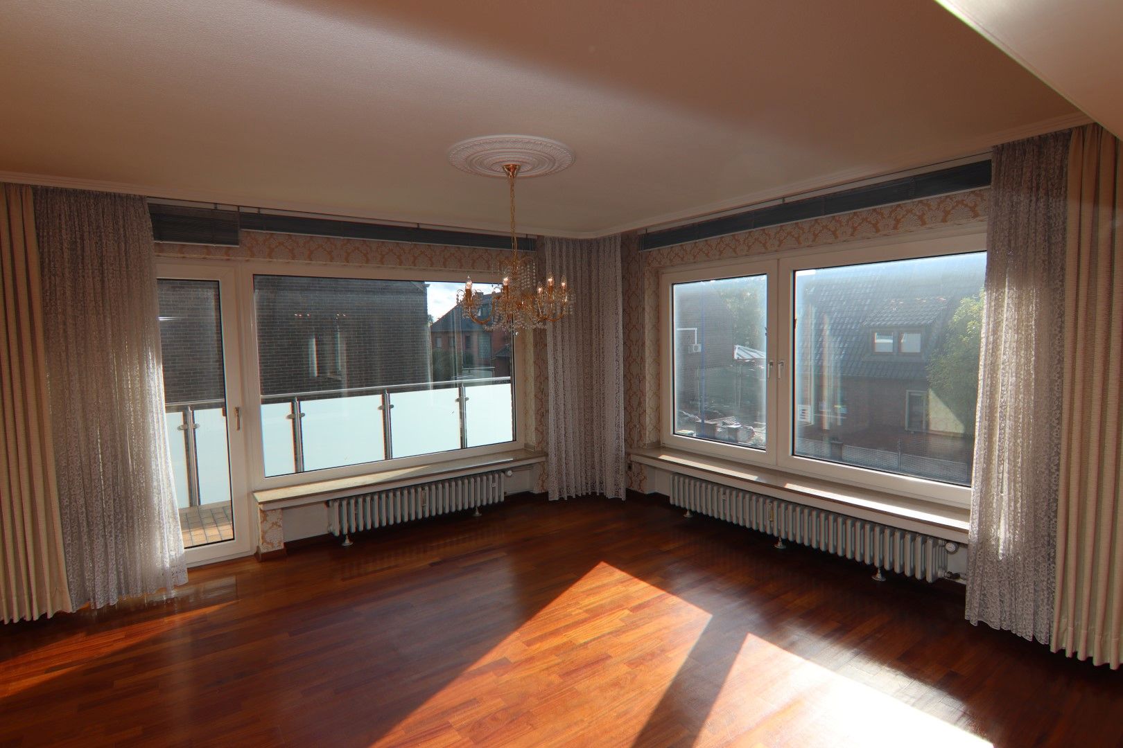 Immobilie Nr.0277 - Etagenwohnung - 3 Zimmer mit drei Balkonen - Bild 5.jpg