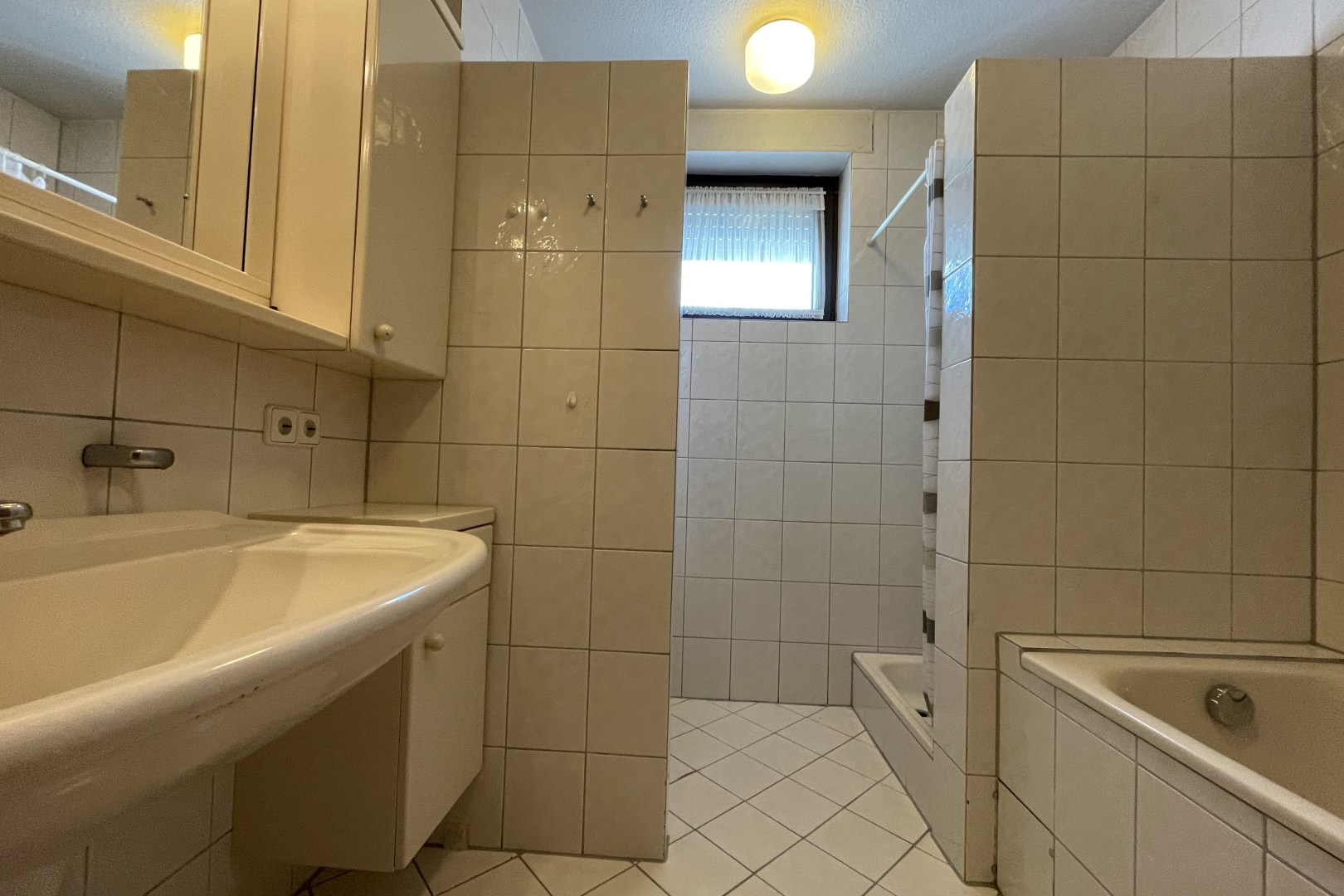 Immobilie Nr.0377a - Einfamilienhaus mit Garage - Bild 7.jpg