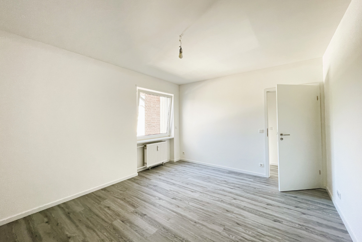 Immobilie Nr.0422 - Etagenwohnung mit Balkon - Bild 16.jpg