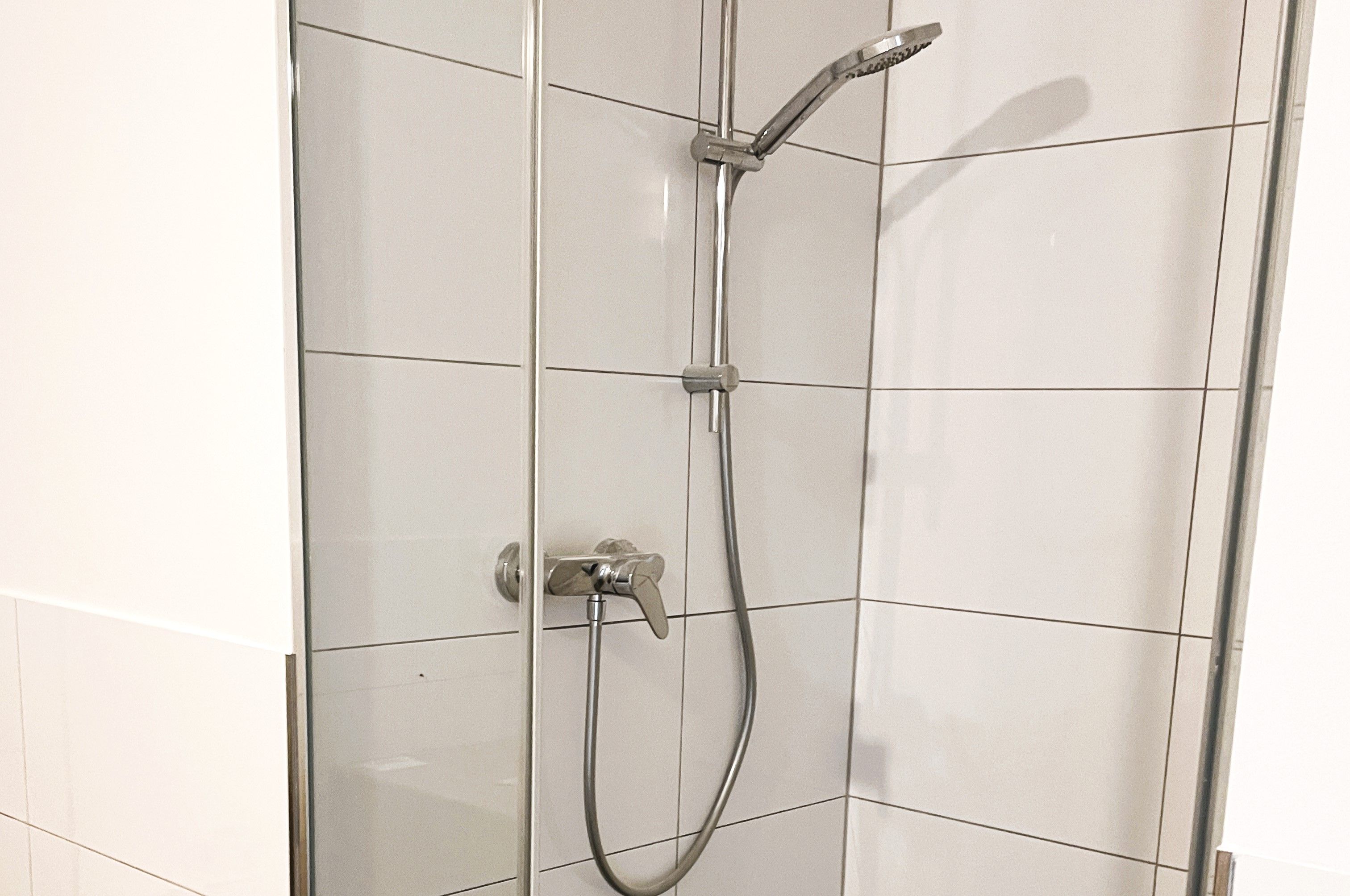 Immobilie Nr.0422 - Etagenwohnung mit Balkon - Bild 2.jpg
