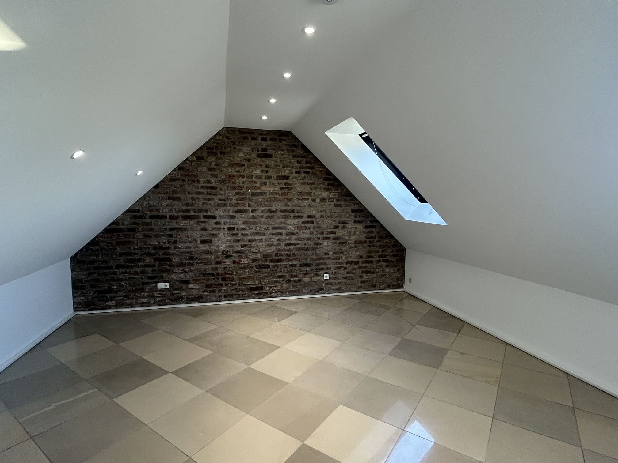 Immobilie Nr.0654 - Dachgeschosswohnung  - Bild 10.jpg