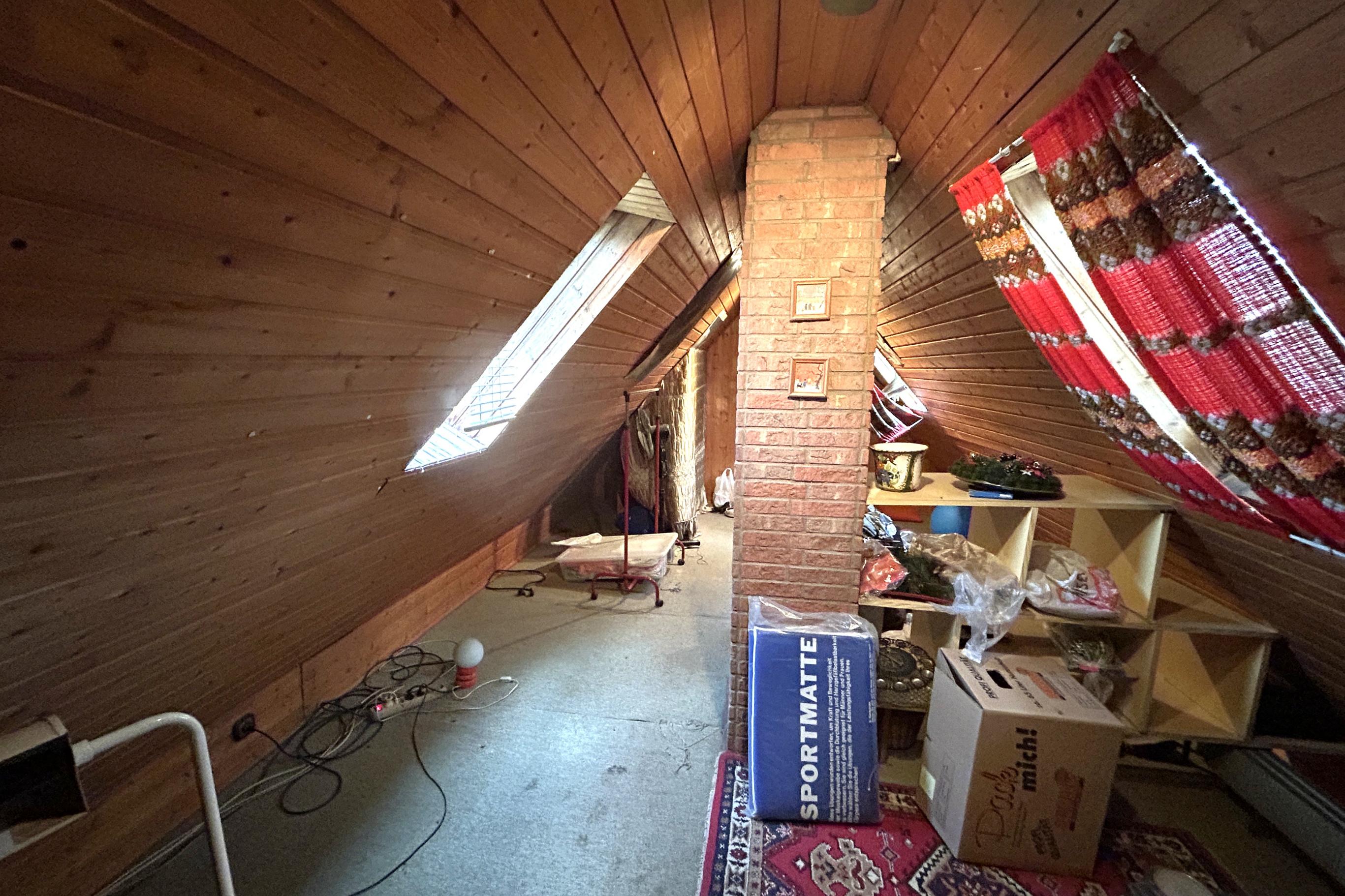 Immobilie Nr.0572 - Einfamilienhaus mit Baugrundstück - Bild 11.jpg