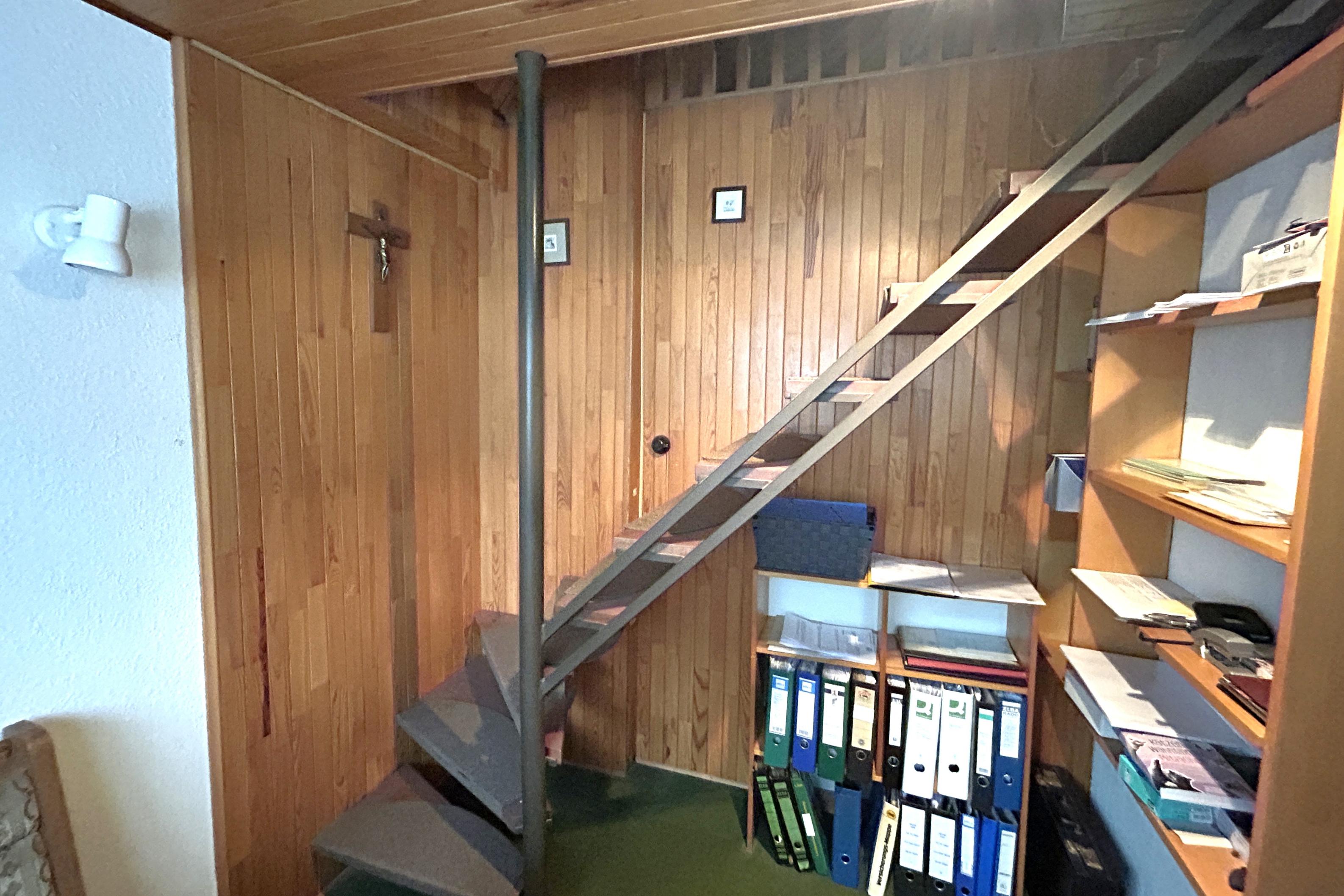 Immobilie Nr.0572 - Einfamilienhaus mit Baugrundstück - Bild 9.jpg