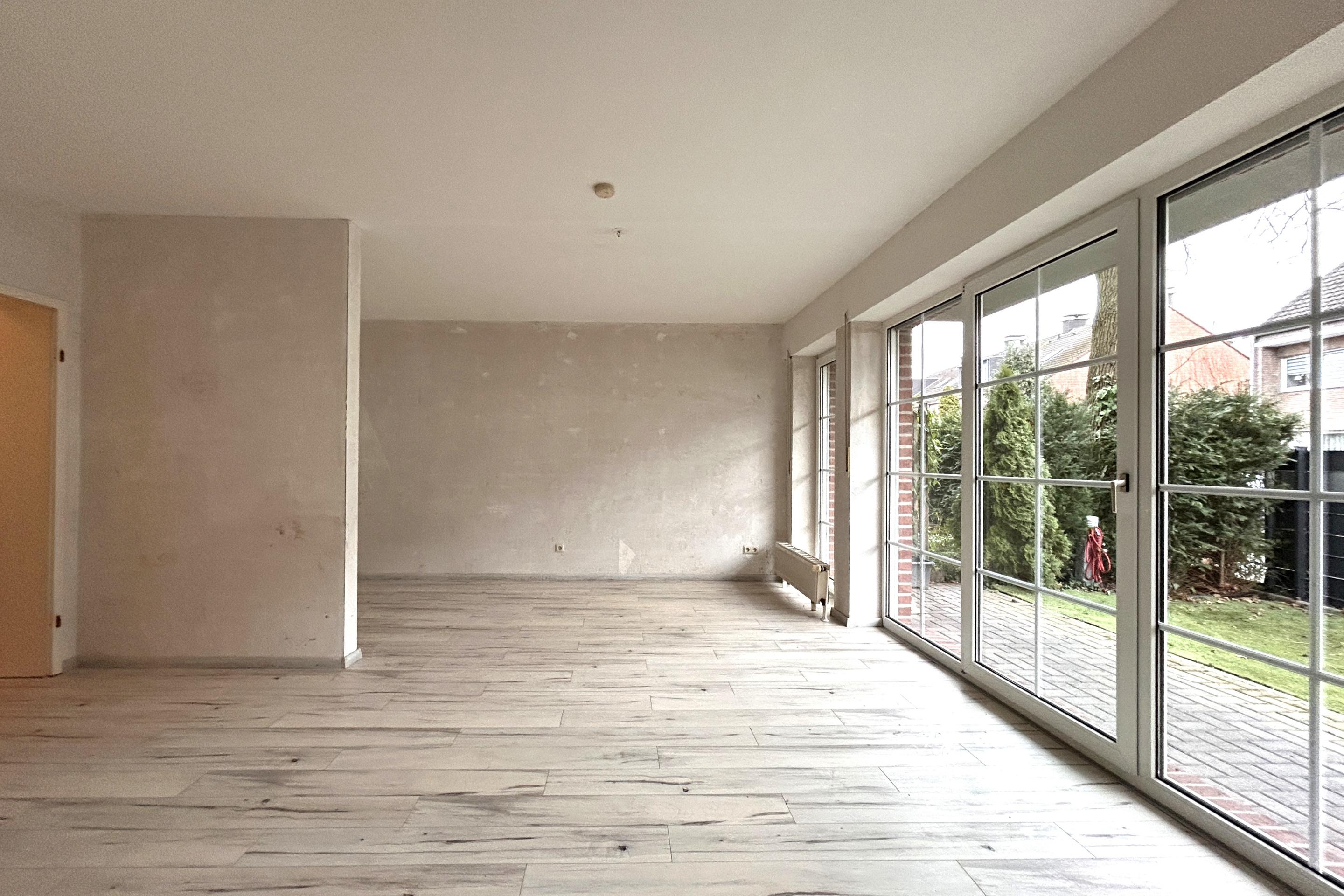 Immobilie Nr.0568 - Terrassenwohnung - Bild 2.jpg