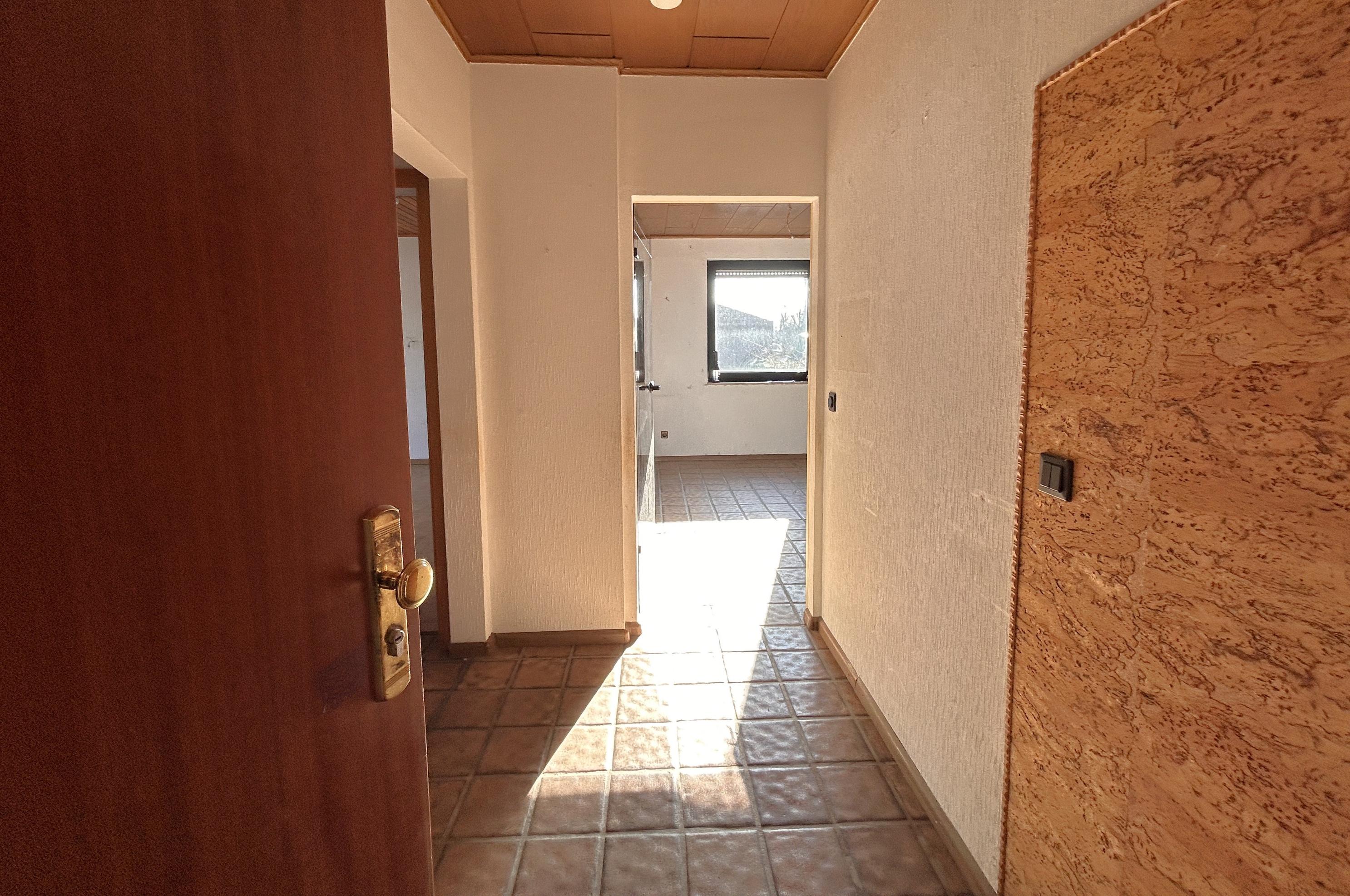 Immobilie Nr.0573 - Etagenwohnung - Bild 3.jpg