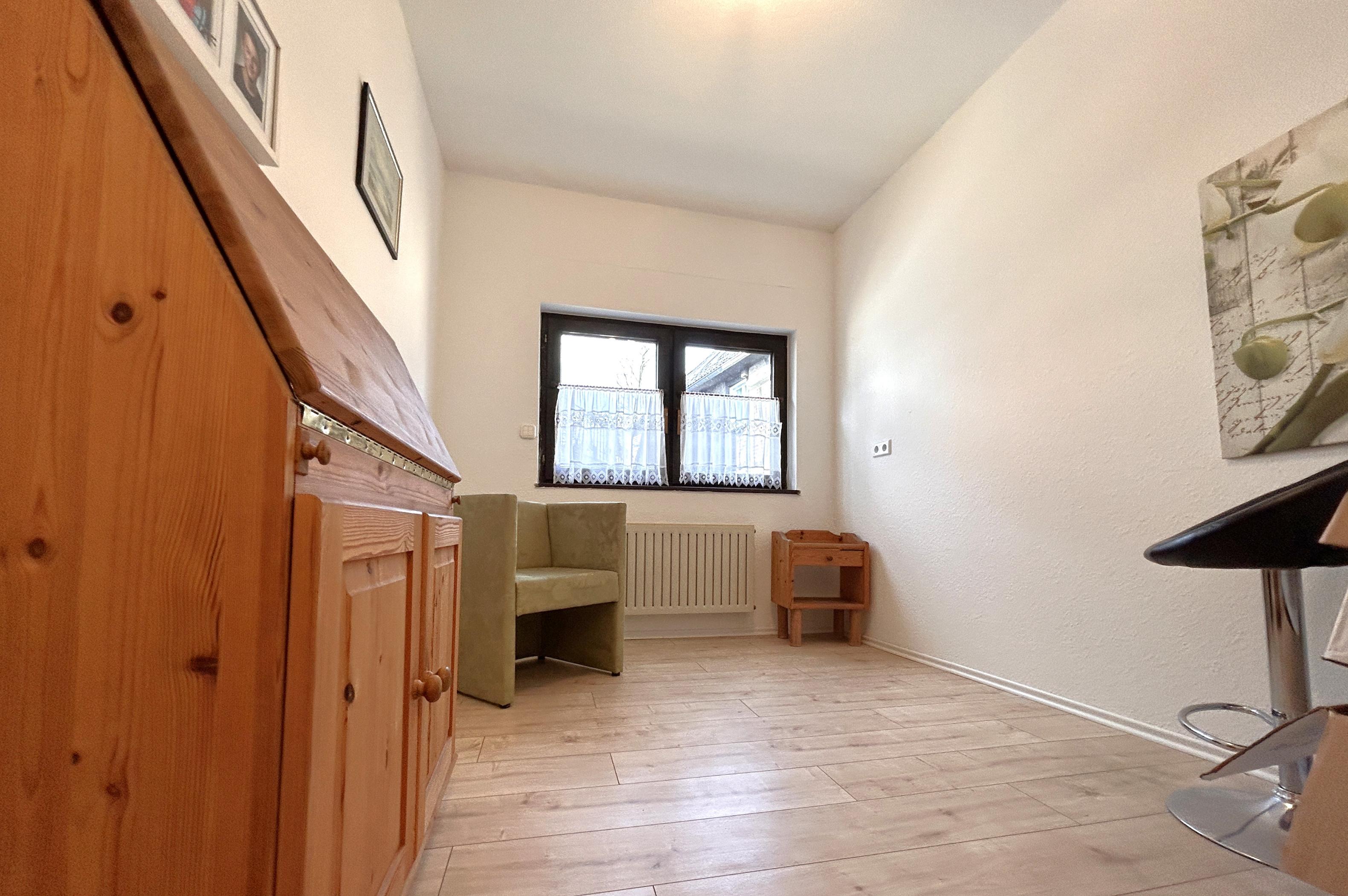 Immobilie Nr.0581 - Zweifamilienhaus - Bild 11.jpg