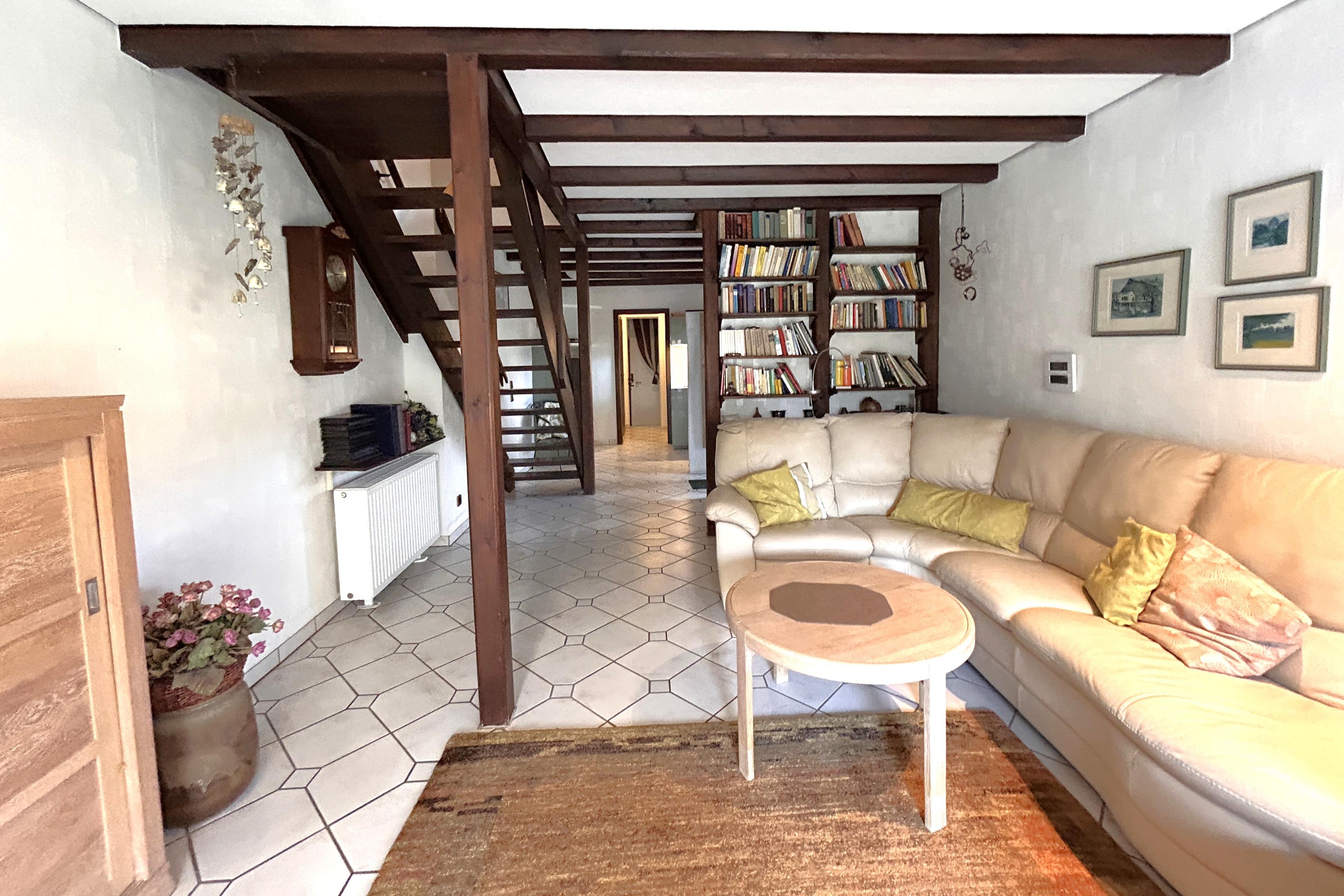 Immobilie Nr.0581 - Zweifamilienhaus - Bild 4.jpg