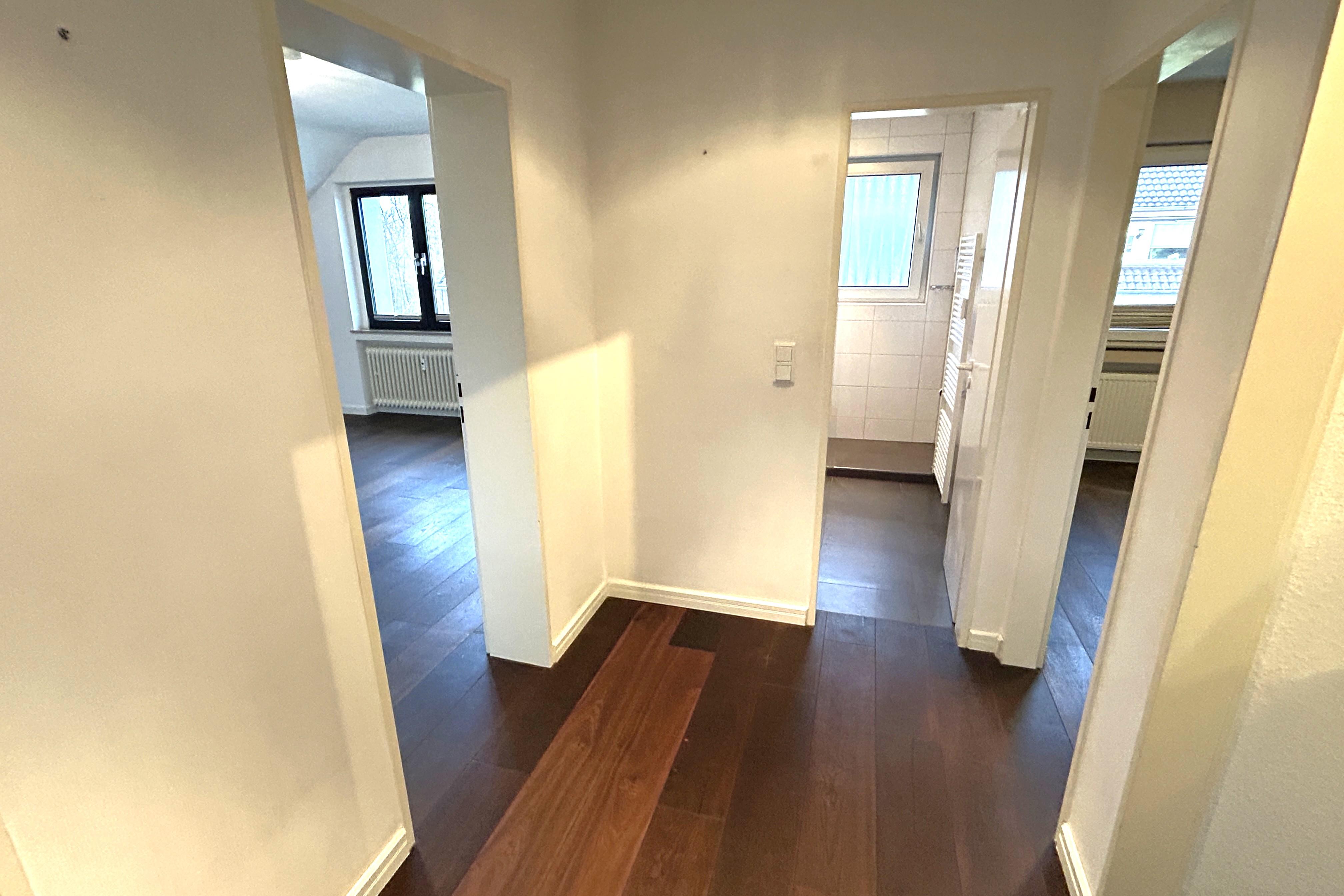 Immobilie Nr.0585 - Dachgeschosswohnung - Bild 9.jpg