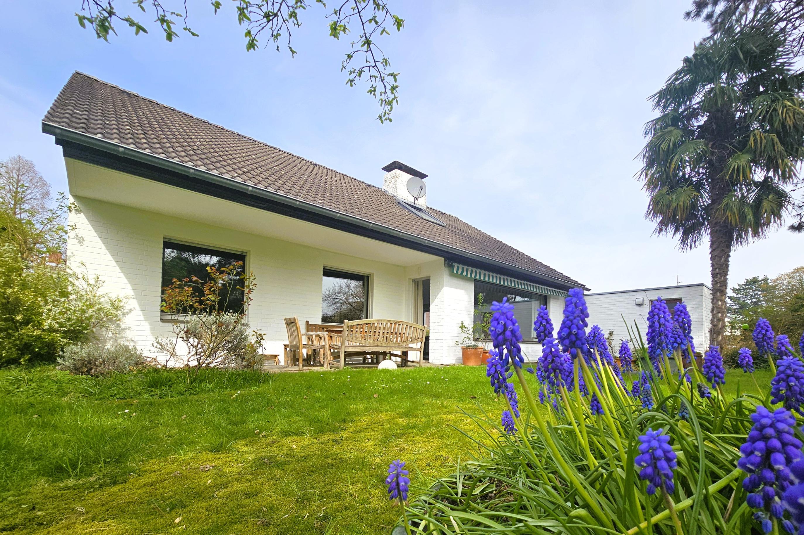 Immobilie Nr.0588  - Ein - Zweifamilienhaus  - Bild 3.jpg