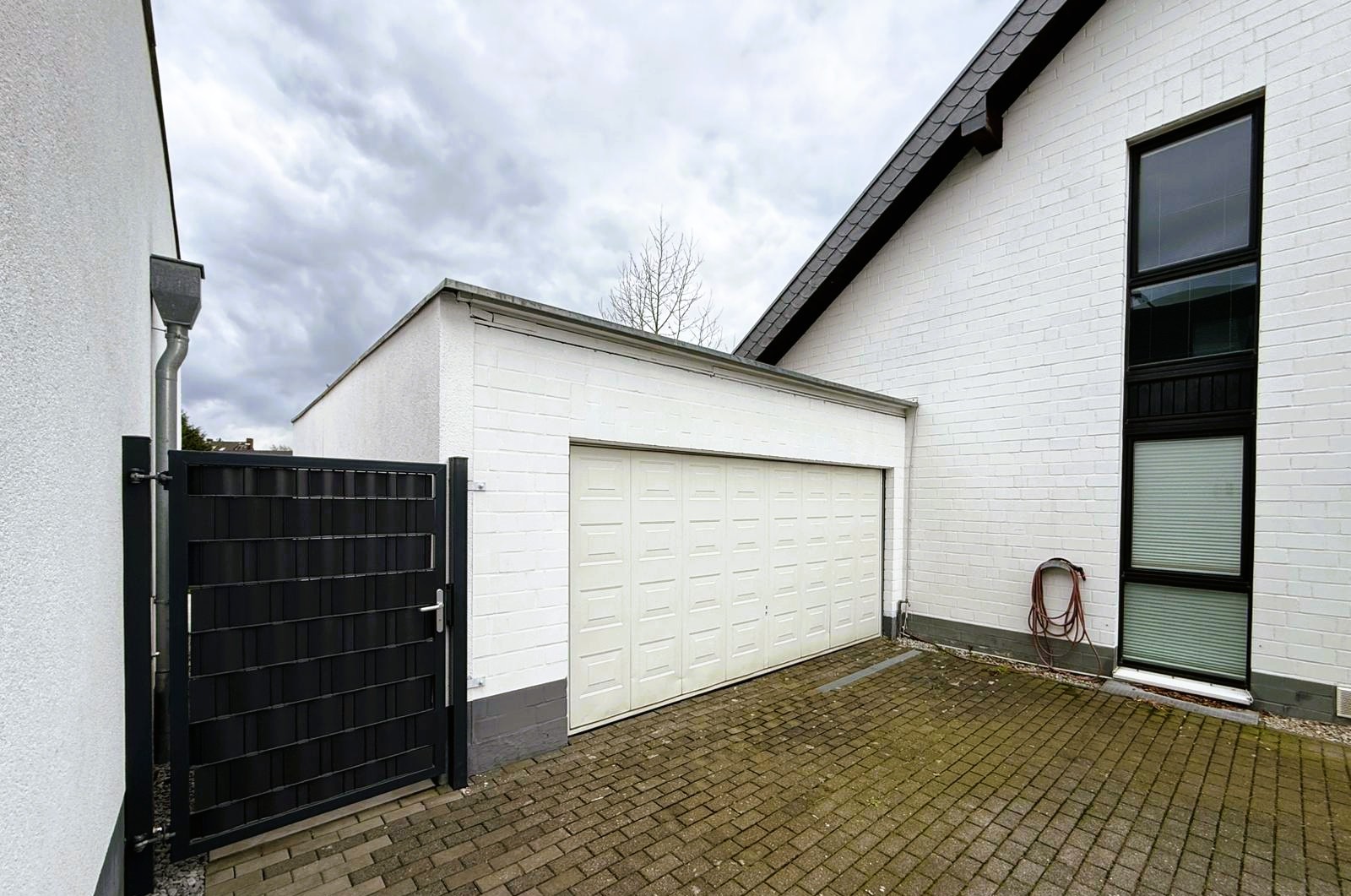 Immobilie Nr.0592 - Zweifamilienhaus - Bild 9.jpg