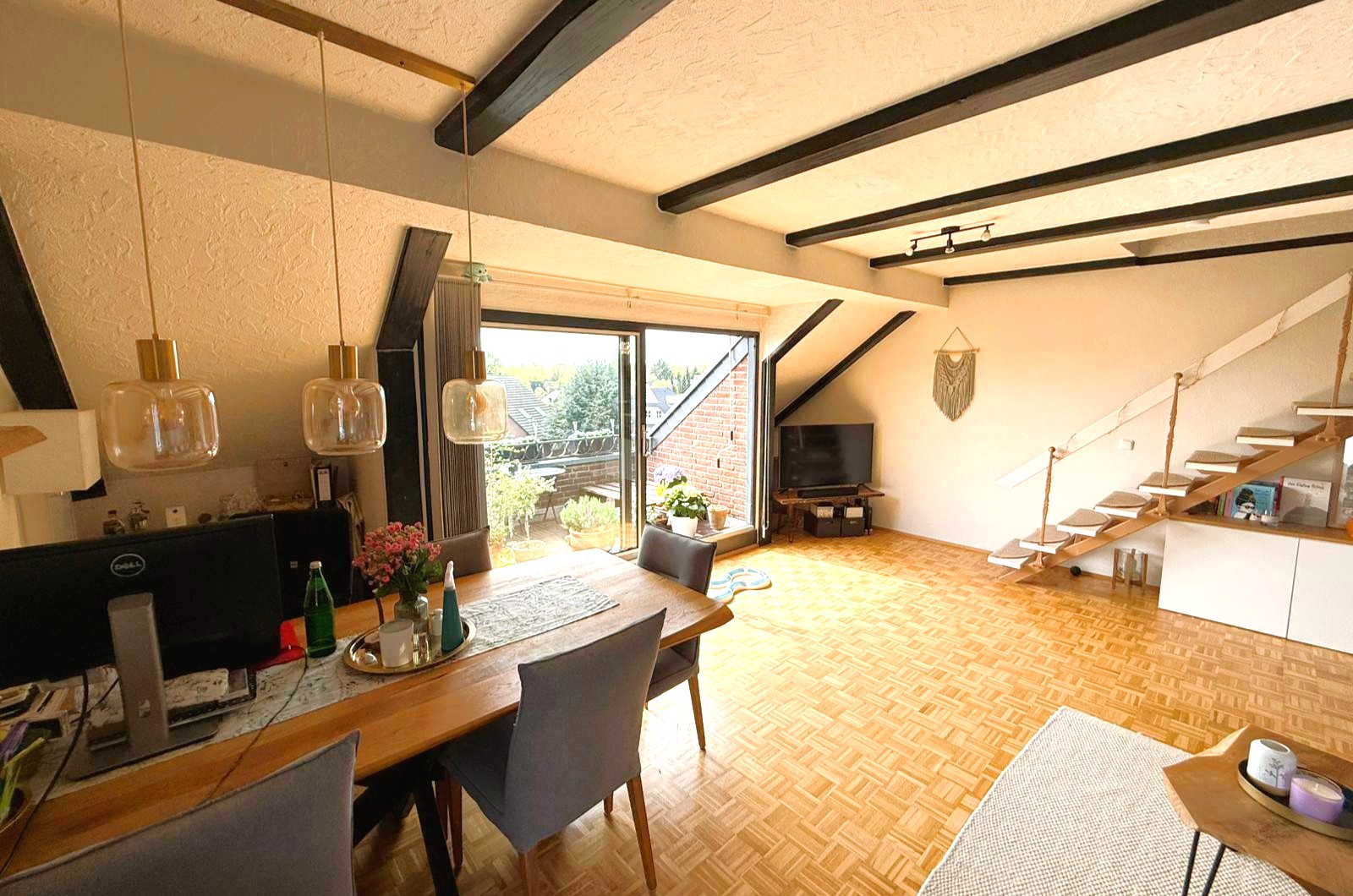 Immobilie Nr.0587 - Dachgeschosswohnung - Bild 2.jpg