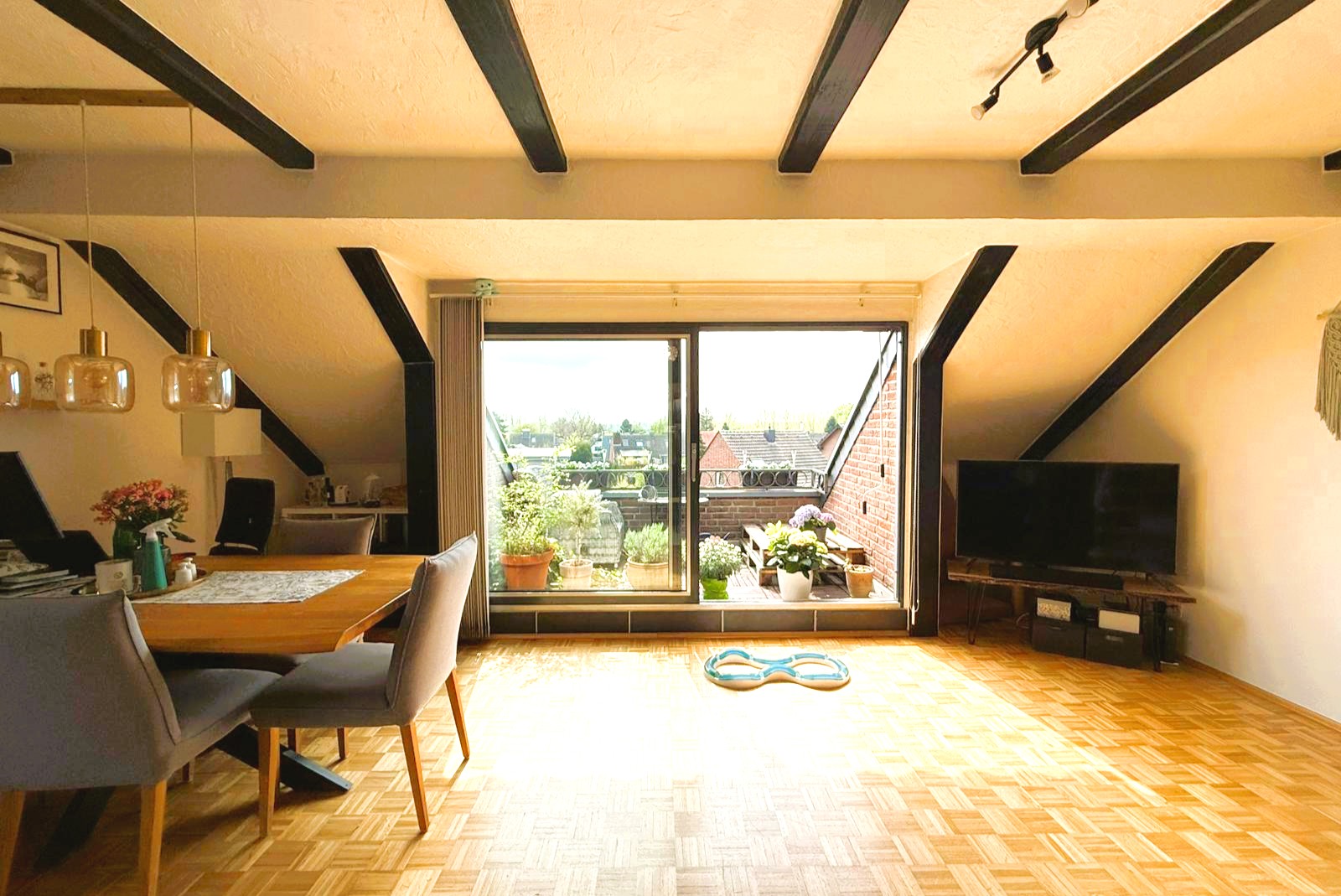 Immobilie Nr.0587 - Dachgeschosswohnung - Bild 3.jpg