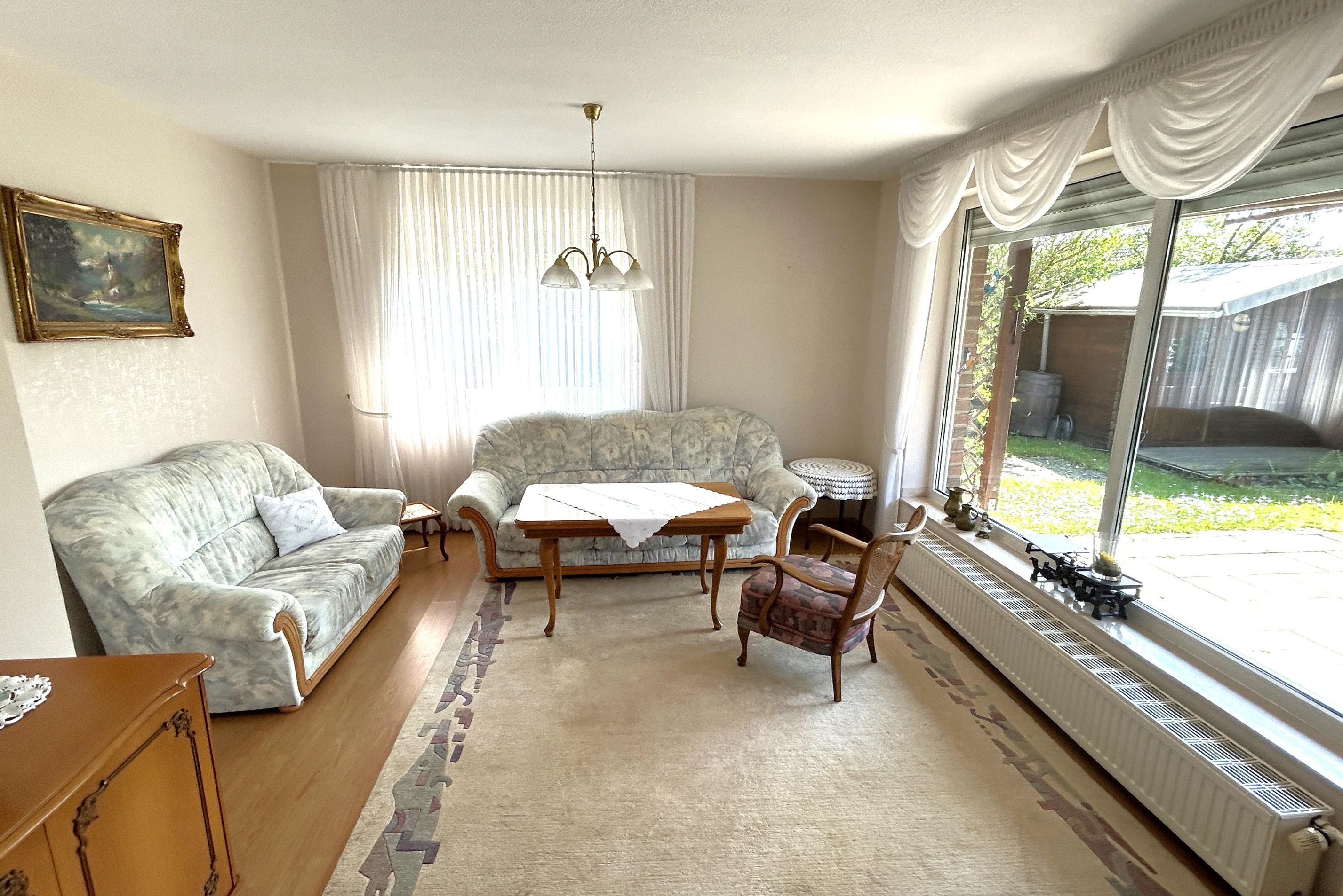Immobilie Nr.0591 - Zweifamilienhaus - Bild 3.jpg