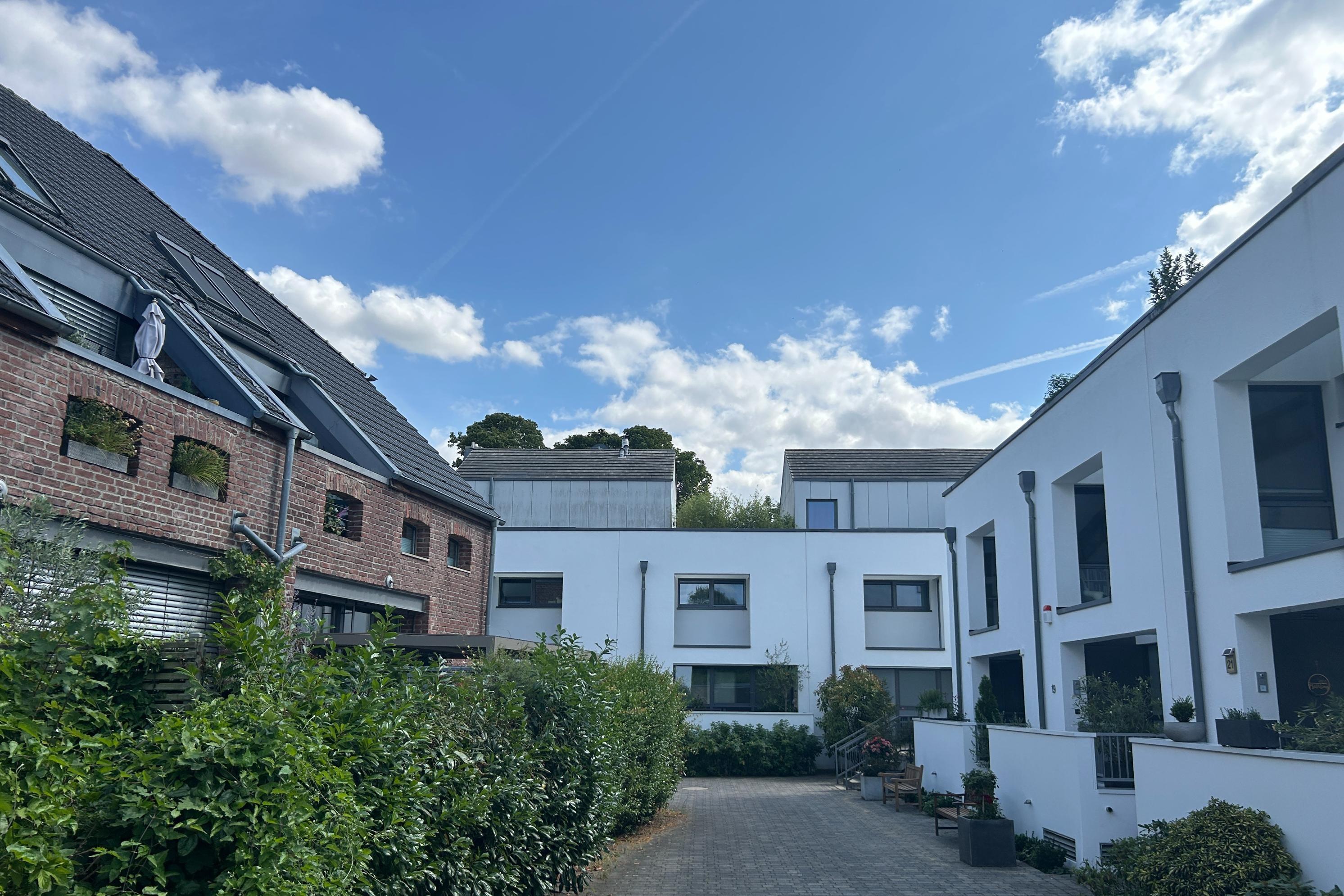 Immobilie Nr.0610 - Reihenhaus - Bild 2.jpg