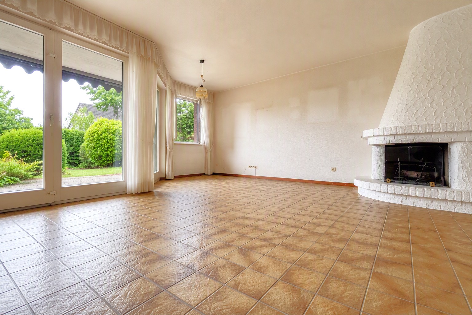 Immobilie Nr.0589 - Reihenmittelhaus - Bild 2.jpg