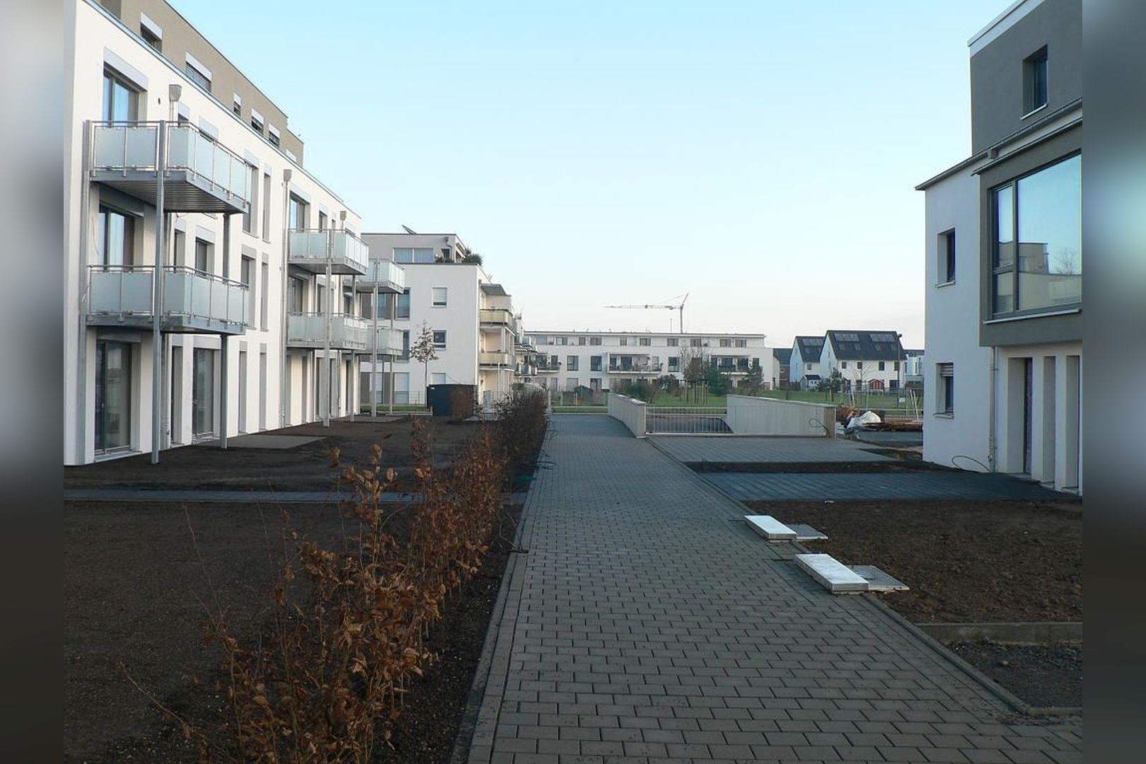 Immobilie Nr.Köln 100 - evohaus-Energie-autarkes-Wohnquartier: Einfamilienhäuser in Reihe und Eigentumswohnungen von 2 - 5 Zimmern in mehreren Häusern. Und das: weitestgehend Energie-autark und KfW-55-förderfähig!   - Bild 2.jpg