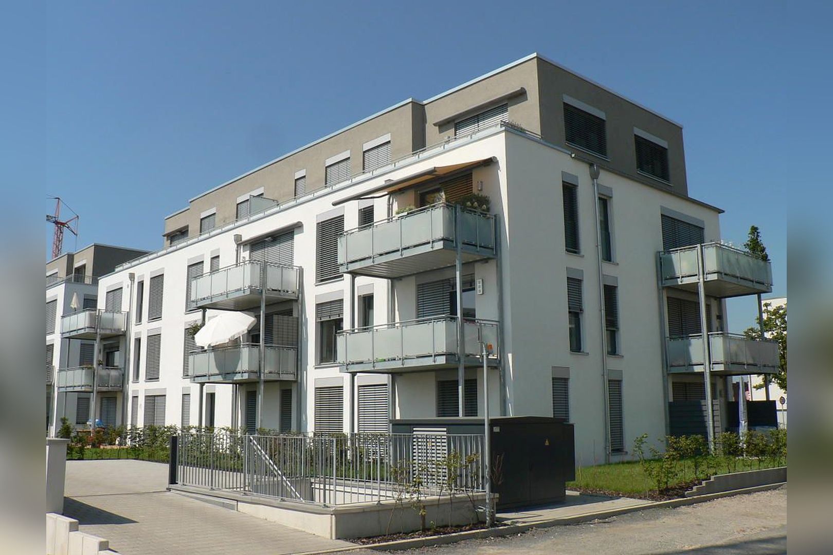 Immobilie Nr.Köln 100 - evohaus-Energie-autarkes-Wohnquartier: Einfamilienhäuser in Reihe und Eigentumswohnungen von 2 - 5 Zimmern in mehreren Häusern. Und das: weitestgehend Energie-autark und KfW-55-förderfähig!   - Bild main.jpg