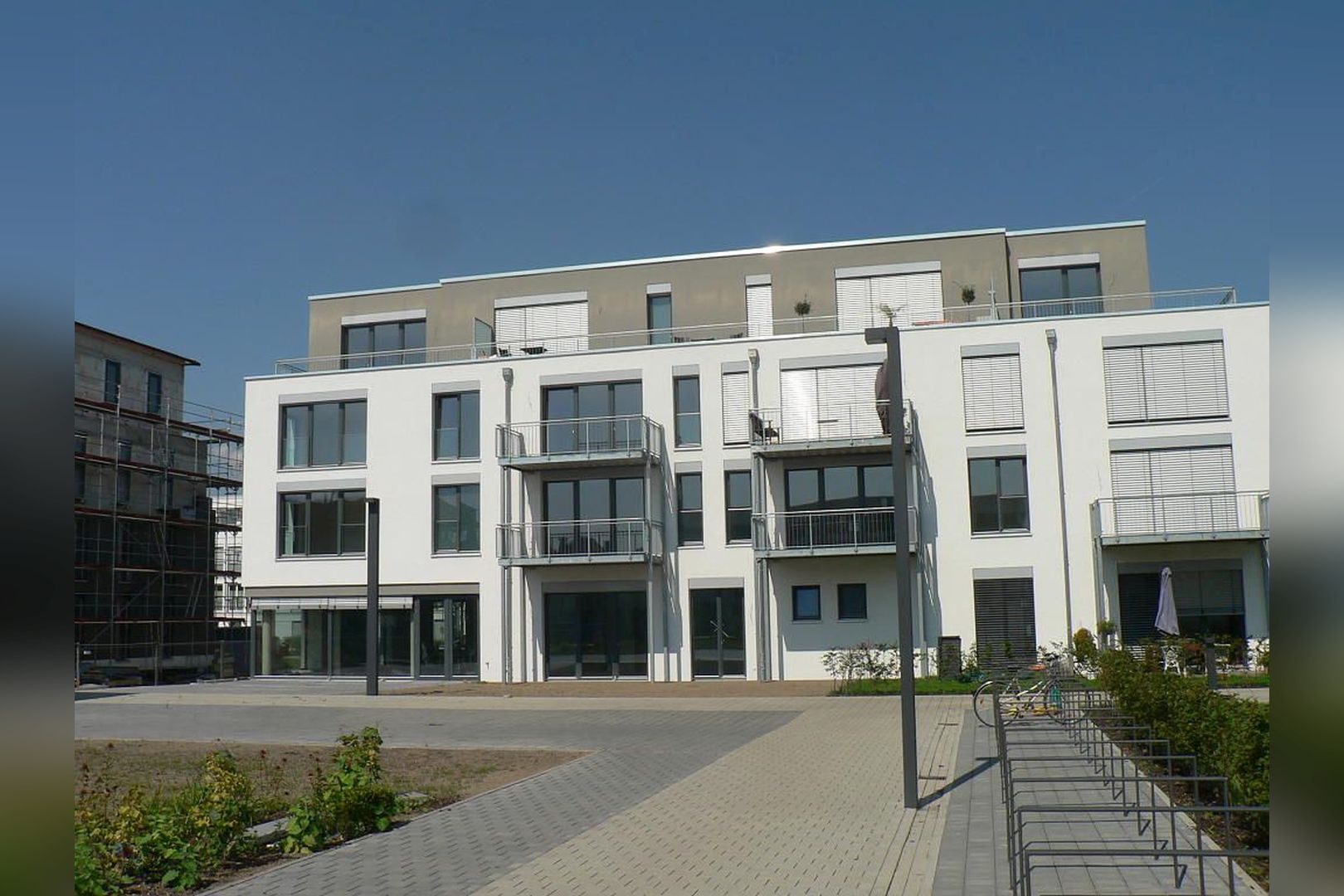 Immobilie Nr.Köln 003.5 - 5-Raum-Wohnung mit Wintergartenküche, 2 Bädern u. großem Balkon  - Bild 18.jpg