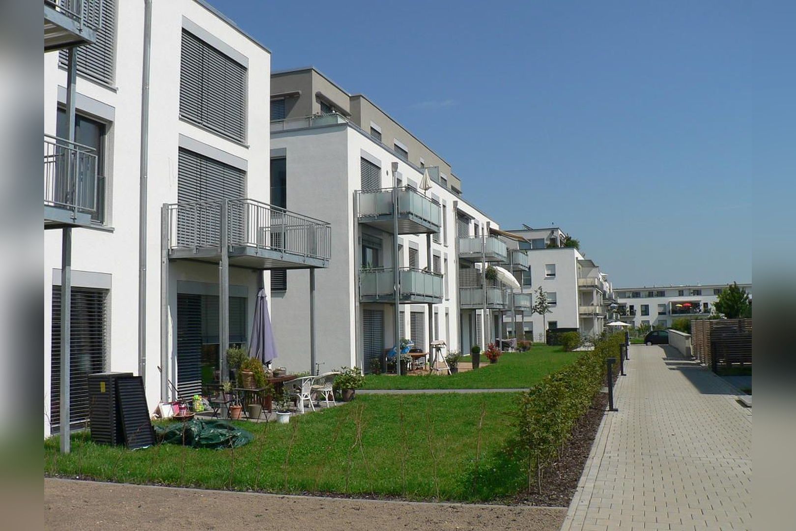 Immobilie Nr.Köln 004.1 - 4-Zimmer-EG-Wohnung mit Terrasse, Garten und TG-Stellplatz - Bild main.jpg